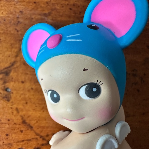 Authentic Sonny Angel Look back Mouse Hipper - used *read description* - Picture 2 of 3